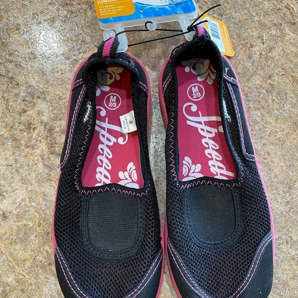 New Speedo Water Shoes